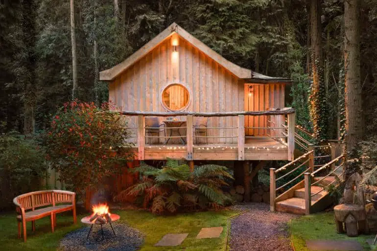 yurt retreat treehouse